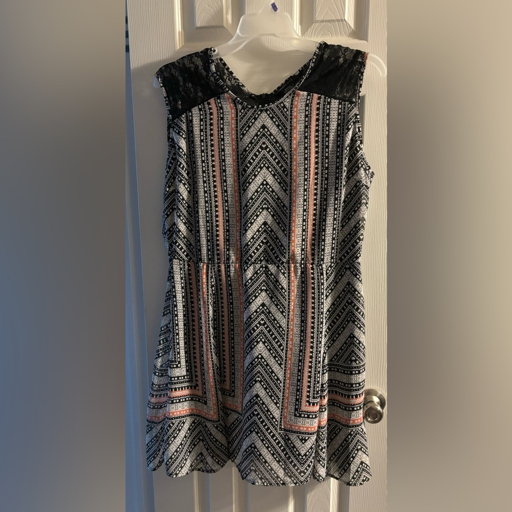 Robert Louis size XL dress NWOT